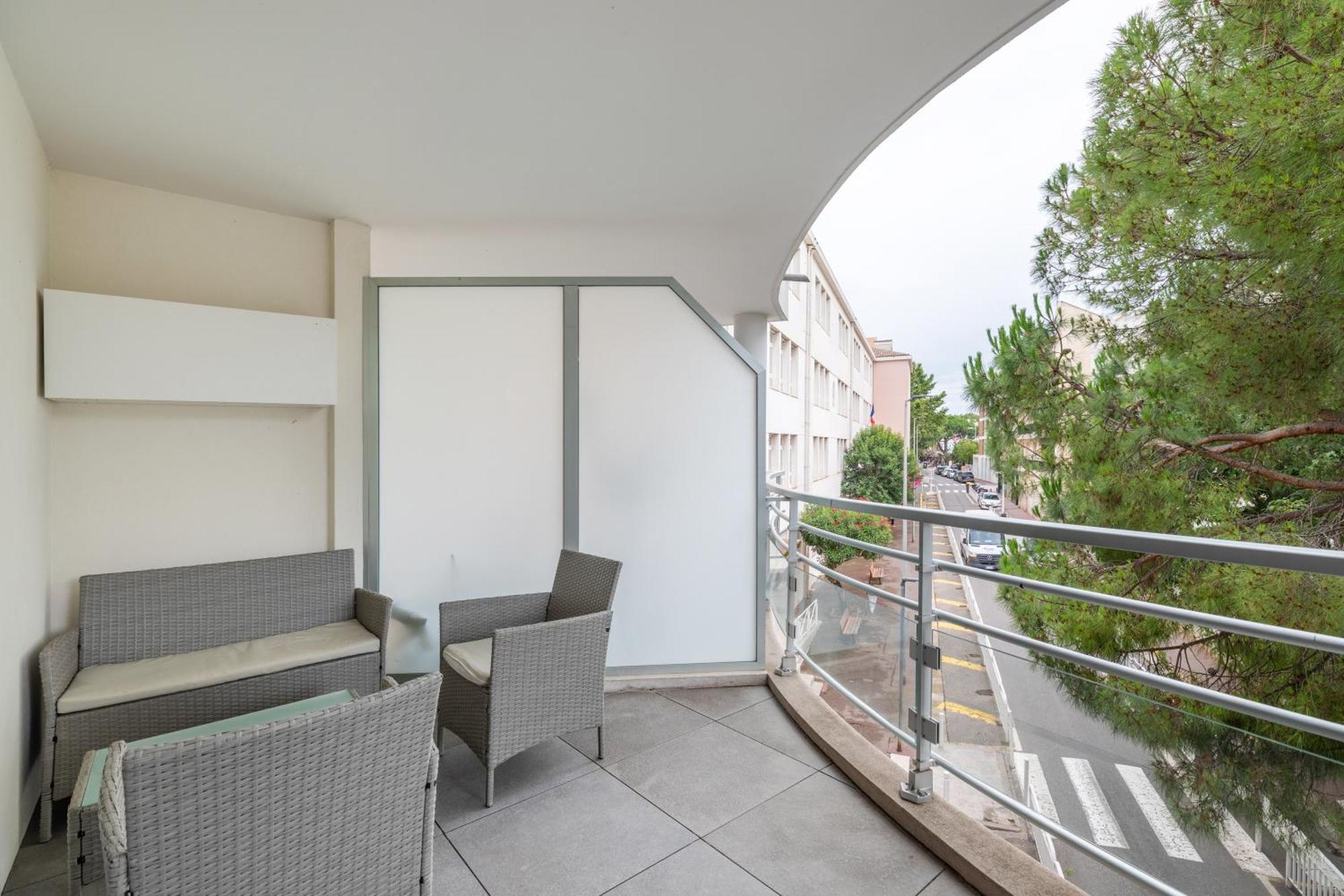 Le Printemps, Centre Juan Les Pins , 100M Des Plages, 70M De La Gare De Juan Les Pins Антіб Екстер'єр фото
